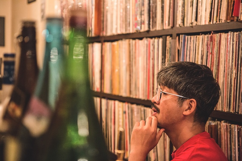 Vinyl bars in Tokyo